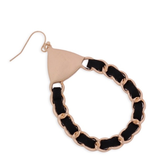 CHANEL LINK CHAIN DROP HOOP EARRINGS - GOLD & BLACK LEATHER - Picture 5 of 5